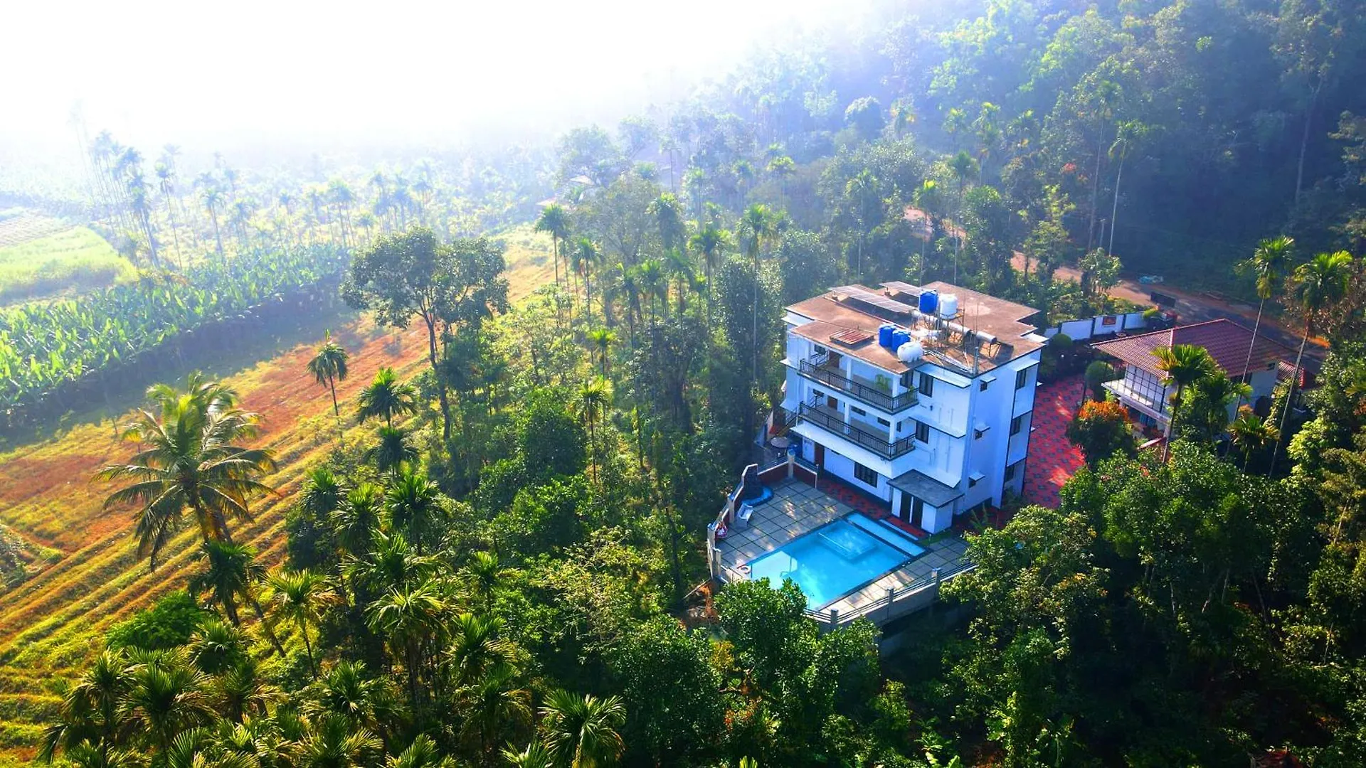 리조트 Silvery Moon Grand Villa Tariyod